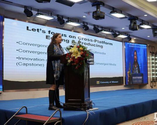 国际会议：跨平台交流