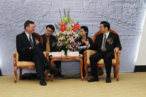 周强省长会见美国最大全球非盈利性科研机构巴特尔公司总裁